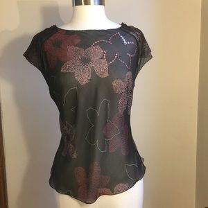 ‘The Limited’ sheer short sleeve top